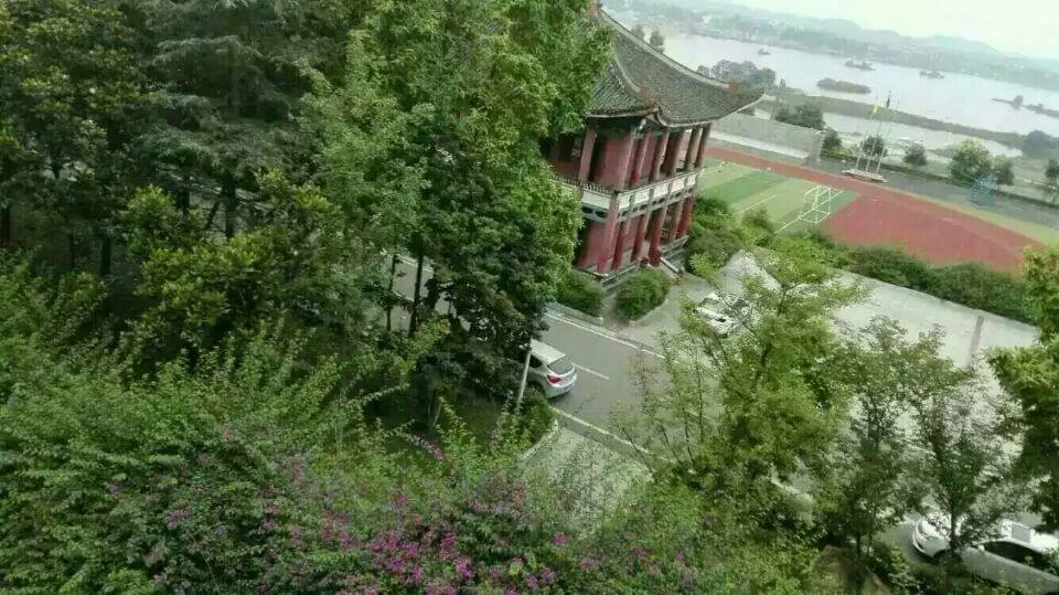 南充龍門中學校園風采