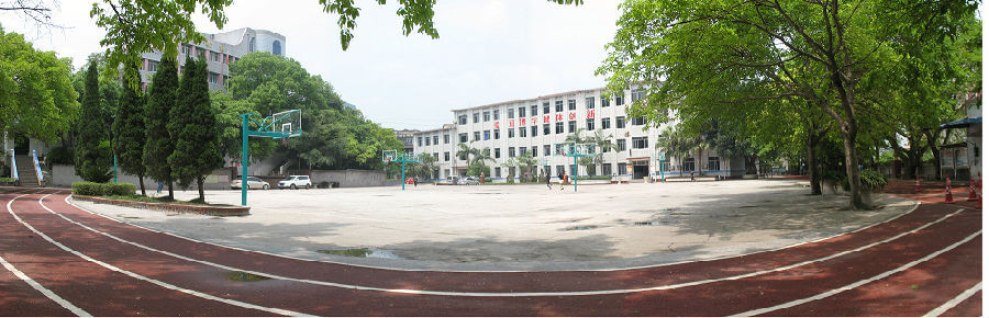 內(nèi)江鐵路中學(xué)校園風采