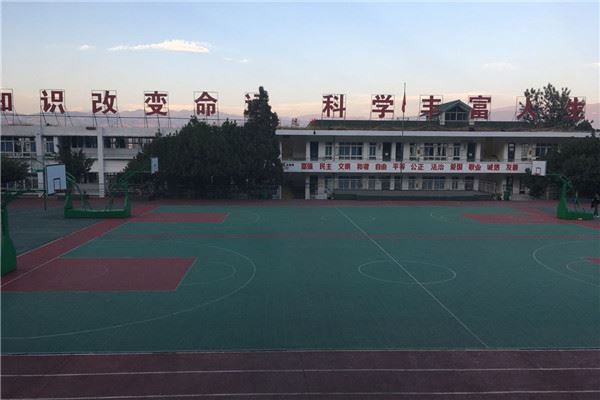 西昌五中學(xué)校地址在哪里？