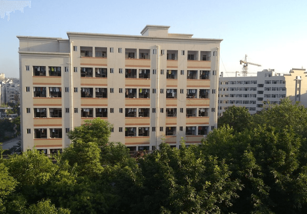 隆昌一中地址在哪里？