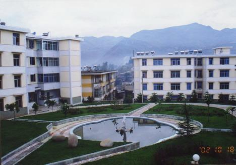 會理二中地址在哪里？