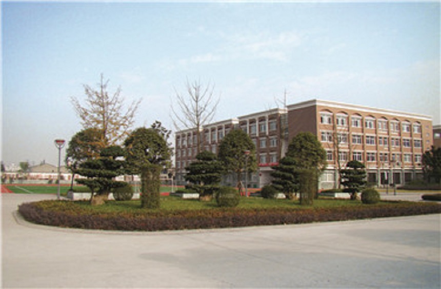 北大附中成都新津?yàn)槊鲗W(xué)校地址在哪里？
