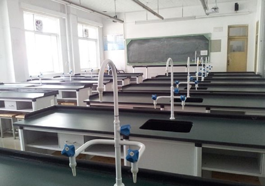 西南交通大學附屬中學學校環(huán)境好不好？