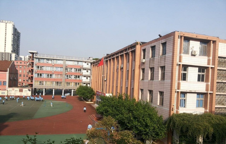 通錦中學(xué)環(huán)境怎么樣？