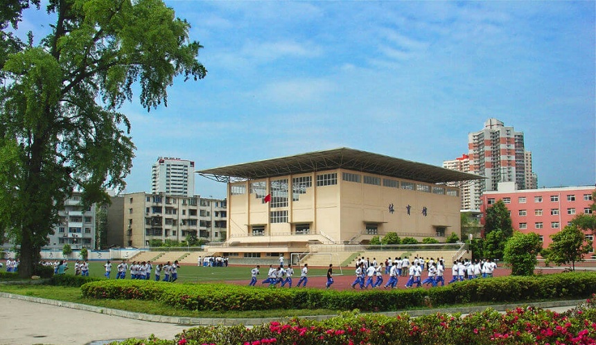 成都市第八中學2019年中考錄取分數(shù)線是多少？