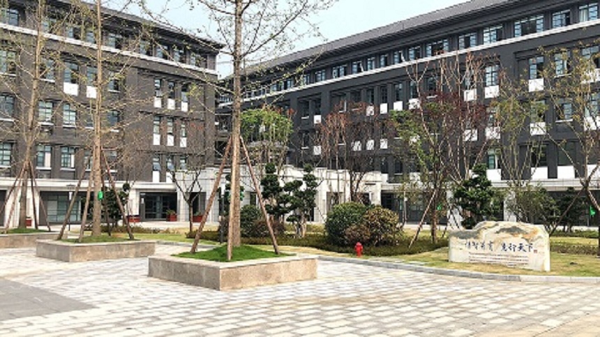 成都第二十中學(xué)校園環(huán)境好不好、怎么樣？