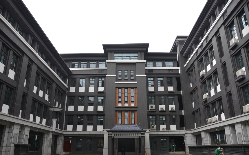 成都第二十中學(xué)校園環(huán)境好不好、怎么樣？
