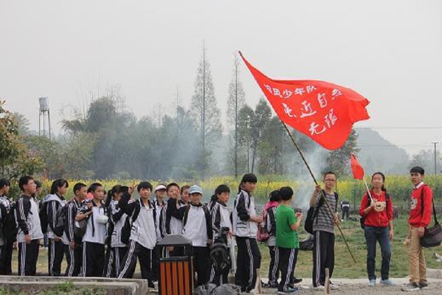 金牛中學(xué)網(wǎng)址是什么？