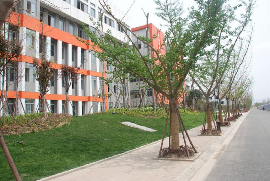 成都航天中學(xué)地理位置在哪里？