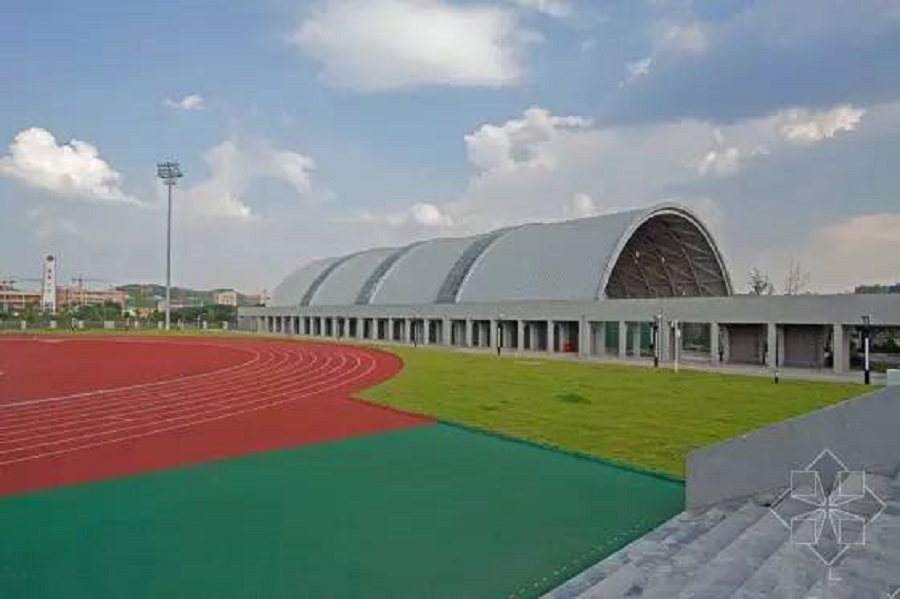 綿陽市奧林匹克體育學(xué)校是公辦的嗎？
