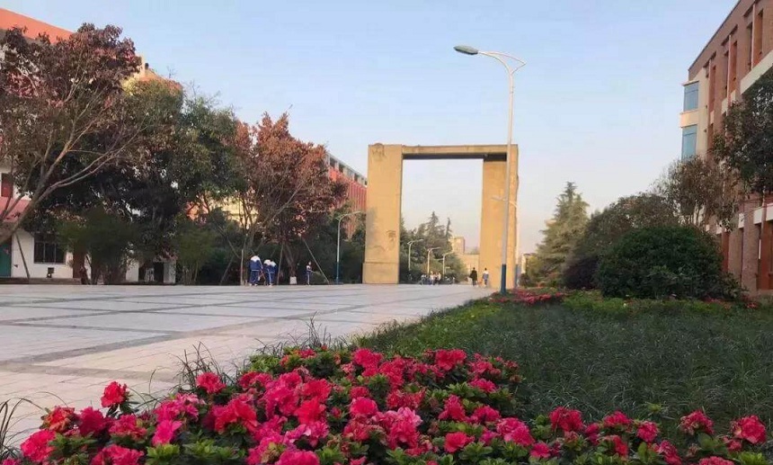 羅江中學(xué)在哪里，有沒(méi)有地址？