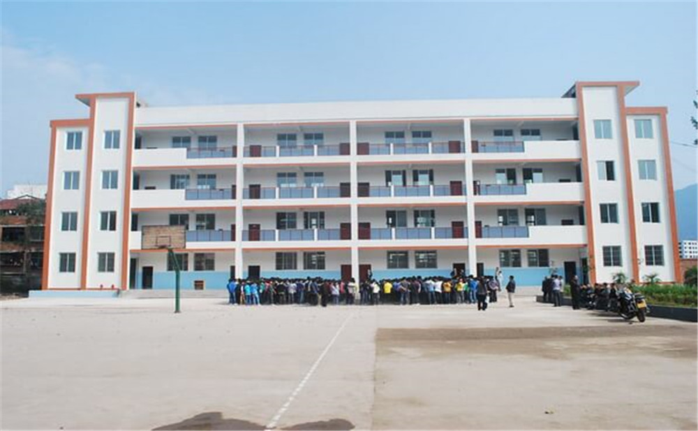 金山中學學校詳細地址在什么地方？