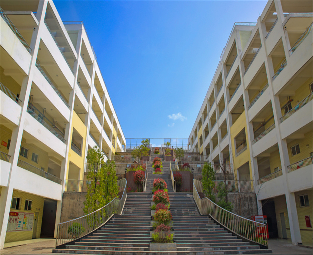 廣元市八二一中學(xué)2020年招生計(jì)劃公布了嗎？