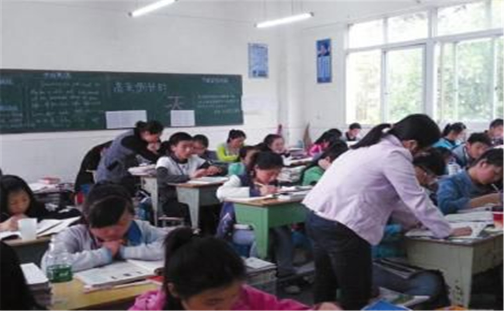 奇章中學(xué)2020年中考錄取分數(shù)線是多少分？