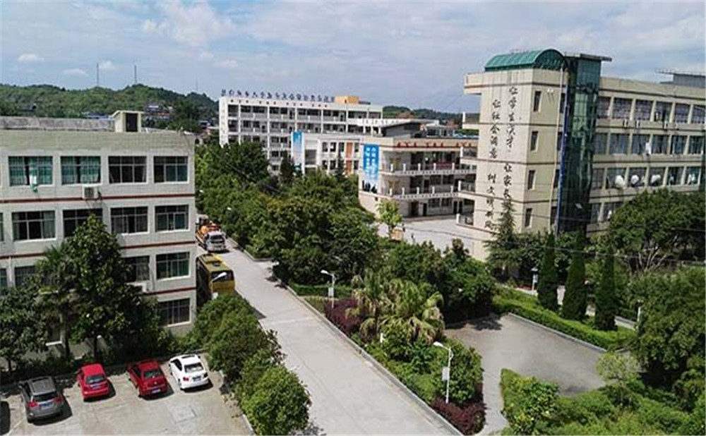 遂寧六中的詳細地址在什么地方？