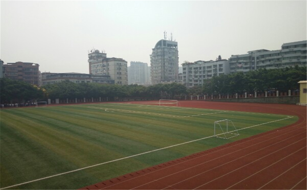 內江市翔龍中學學校詳細地址在什么地方？