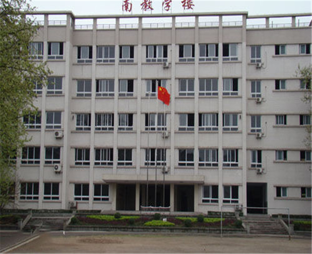 達州鐵路中學學校詳細地址在什么地方？