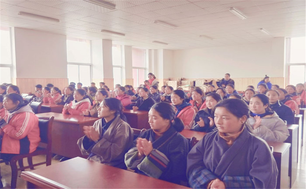 若爾蓋藏文中學(xué)2020年的招生簡章是多少？