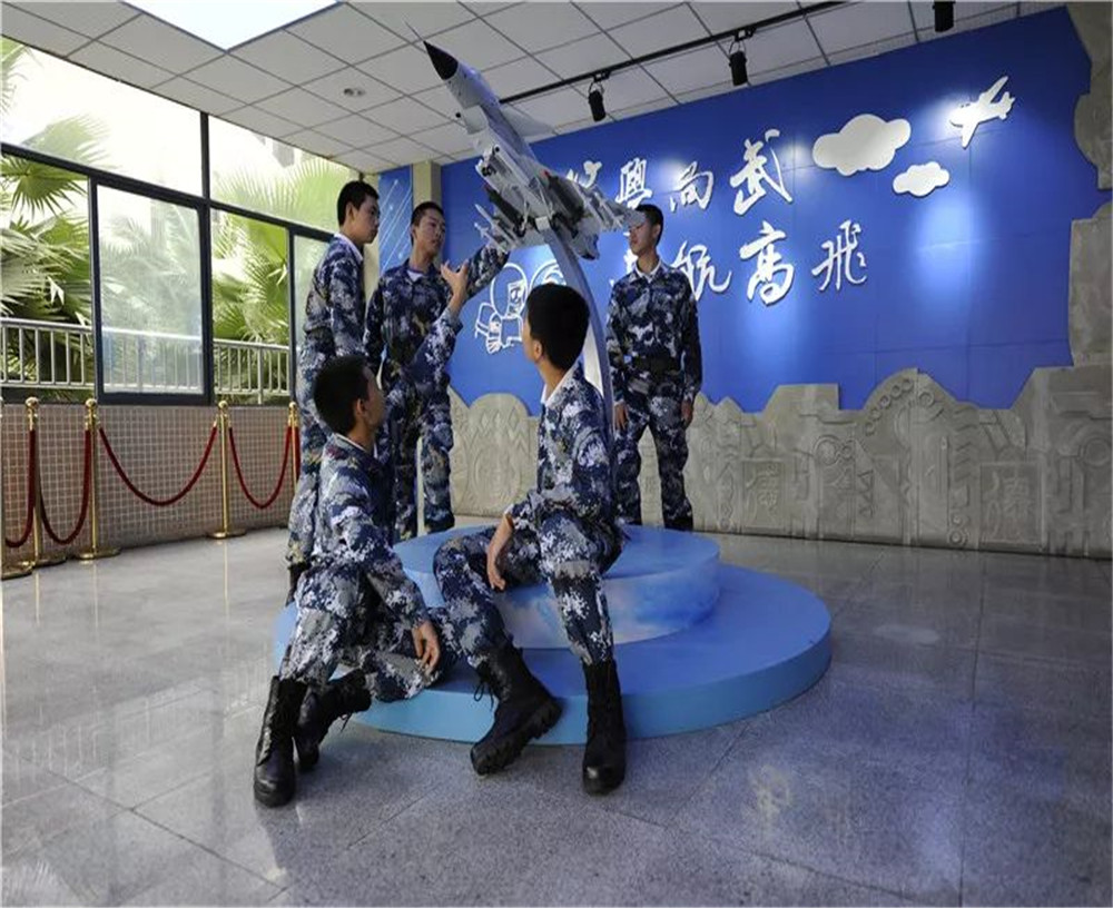 四川大學(xué)附屬中學(xué)每年的學(xué)費(fèi)多少錢？