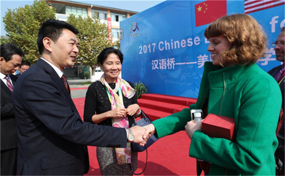 城廂中學(xué)外招生一年的學(xué)費(fèi)是多少？
