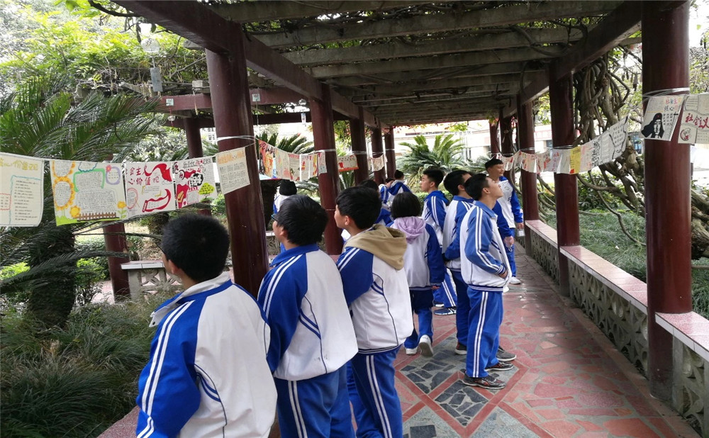 棠湖中學(xué)錄取分?jǐn)?shù)是多少？