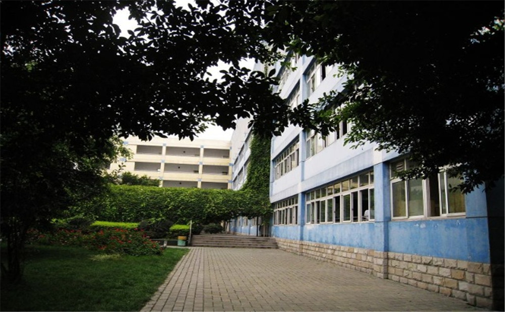 四川師范大學(xué)實(shí)驗(yàn)外國語學(xué)校近三年的錄取分?jǐn)?shù)是說多少？