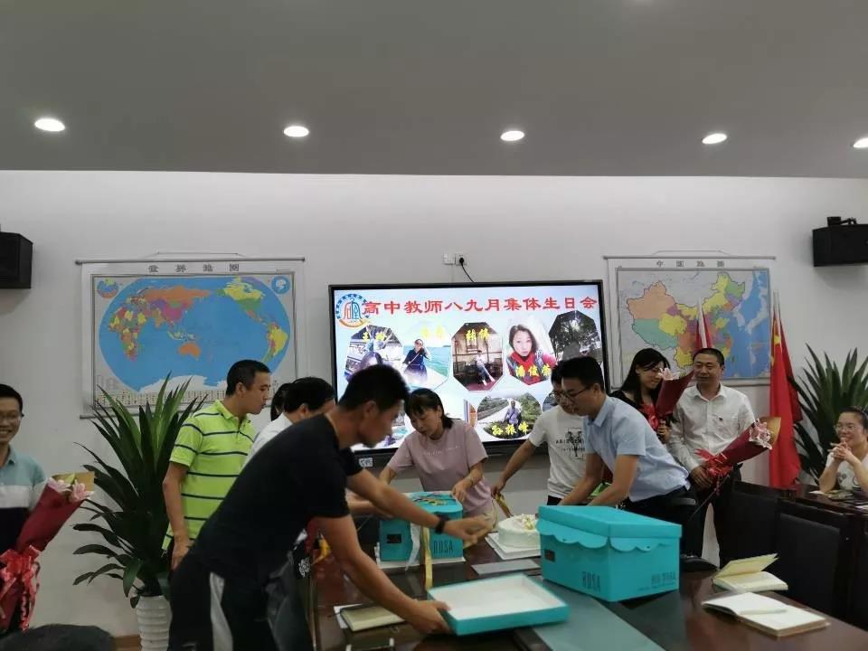 成都石室佳興外國語學(xué)校的升學(xué)率是多少？"佳興.jpg"