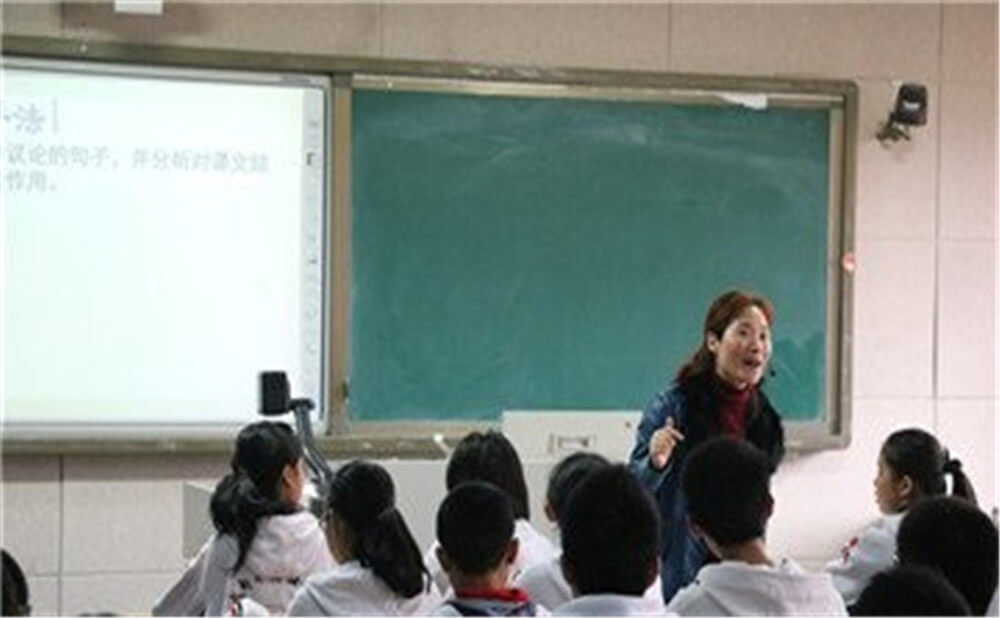 成都實(shí)驗(yàn)中學(xué)的高中住宿怎么樣？