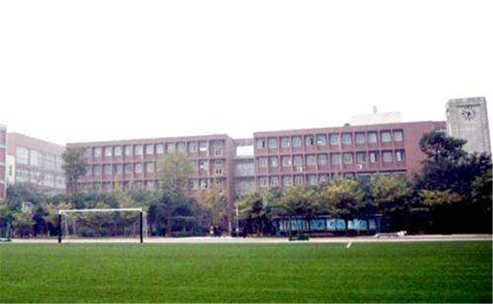 電子科技大學(xué)實(shí)驗(yàn)中學(xué)近三年的錄取分?jǐn)?shù)是多少？