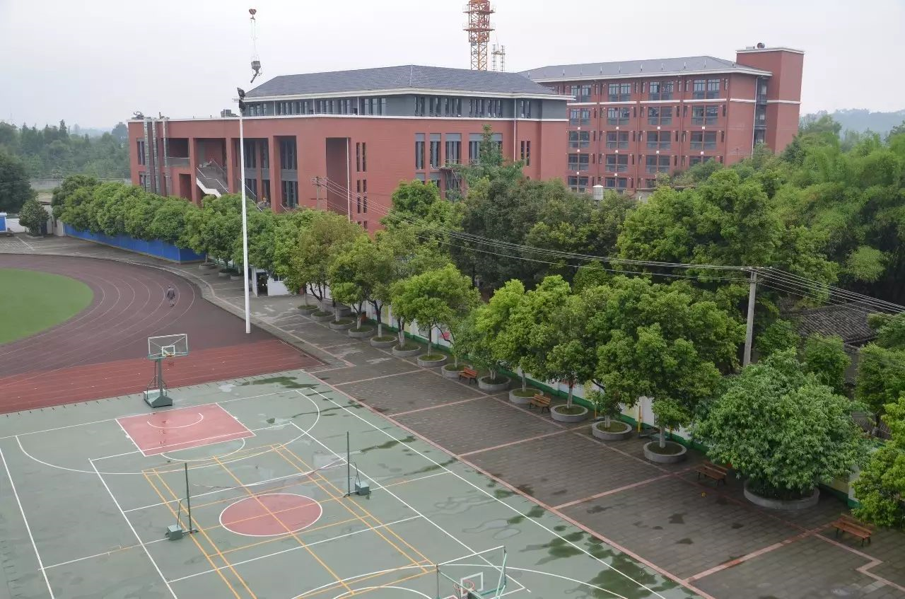 永安中學(xué)的住宿環(huán)境怎么樣？"image.png"