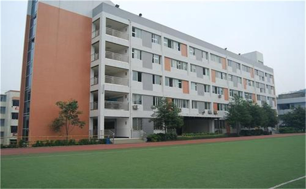 石橋中學(xué)近三年的錄取分?jǐn)?shù)是多少？