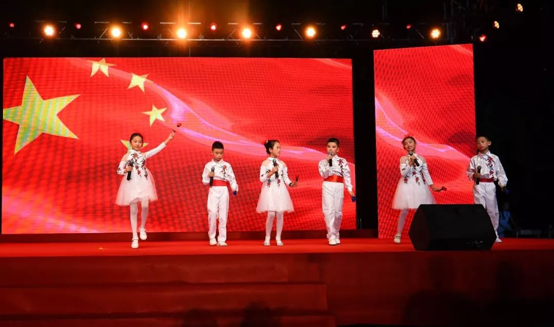 成都七中八一學(xué)校的錄取分?jǐn)?shù)線是多少？