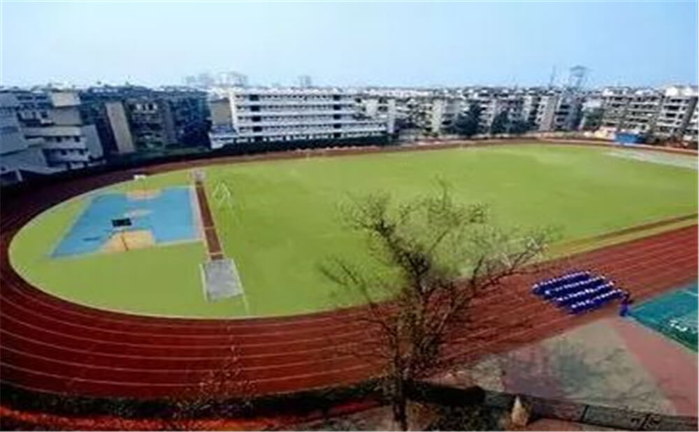 成都實外新都五龍山學校的住宿怎么樣？