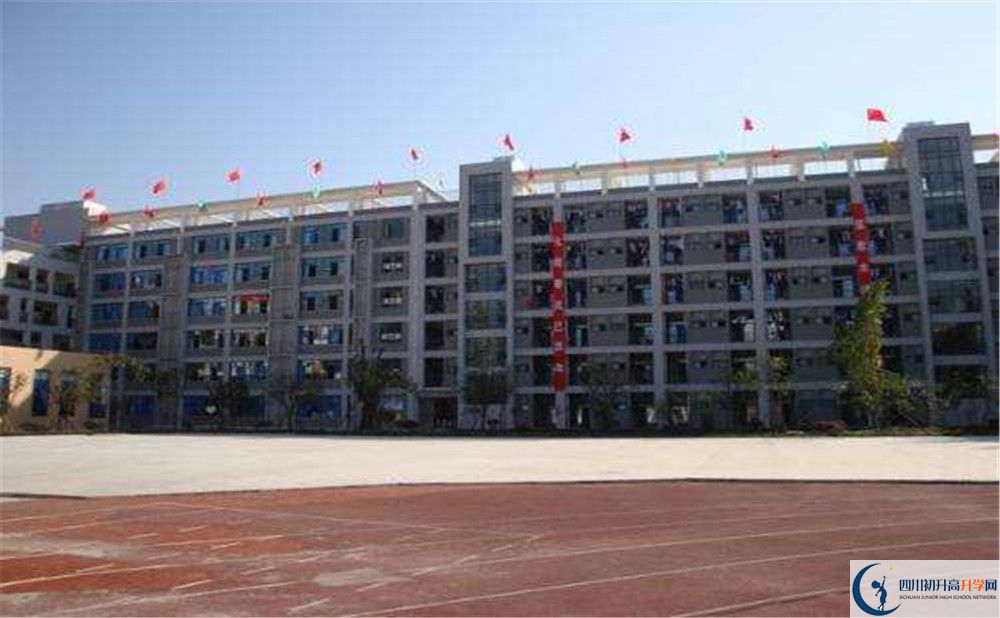 成都十二中（四川大學(xué)附屬中學(xué)）的高中好不好？