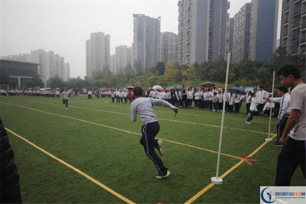 成都市第三中學高中歷年來的分數(shù)線是多少？