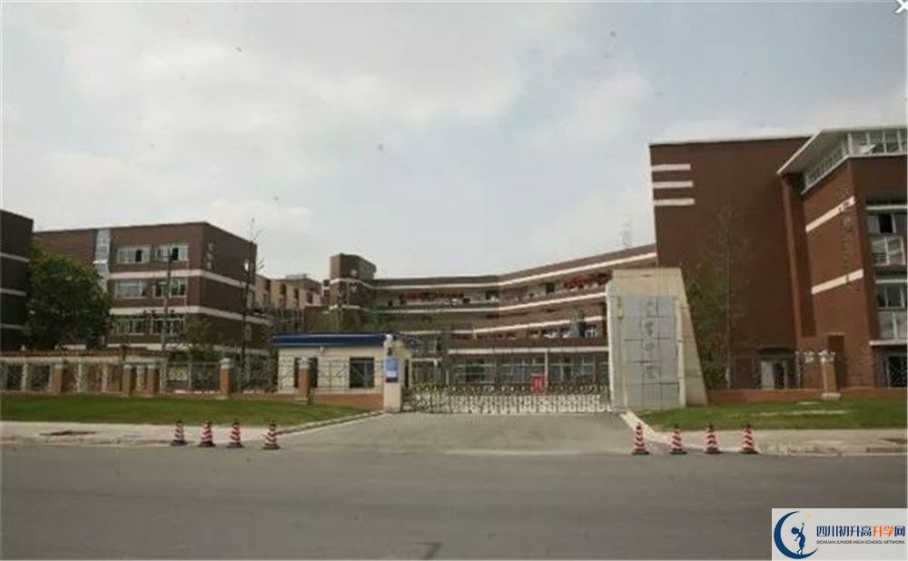 金牛中學(xué)2020年清華北大上人數(shù)是多少？