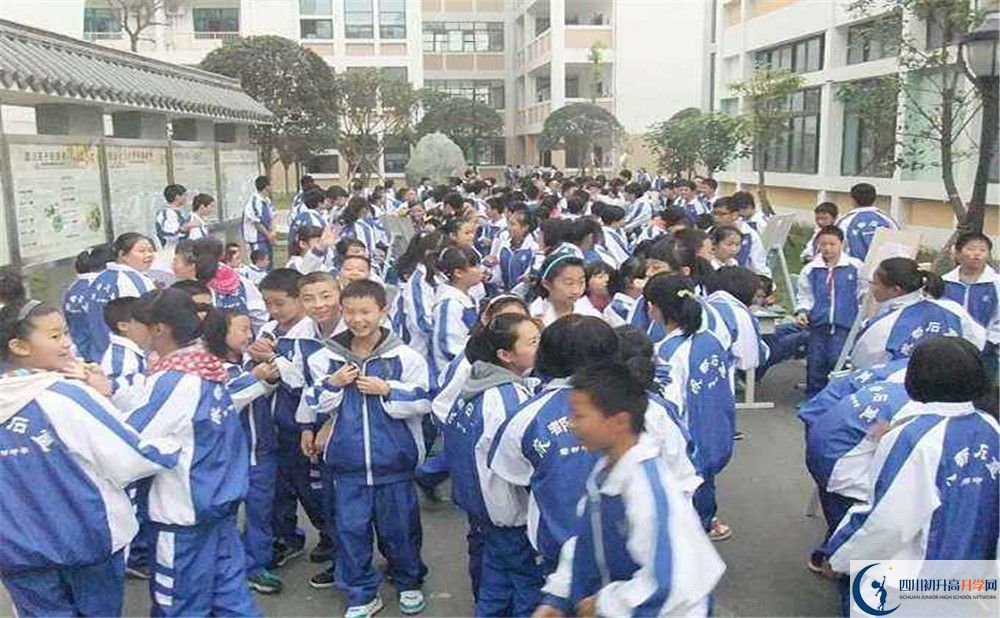 成都石室蜀都中學(xué)地址怎么走？