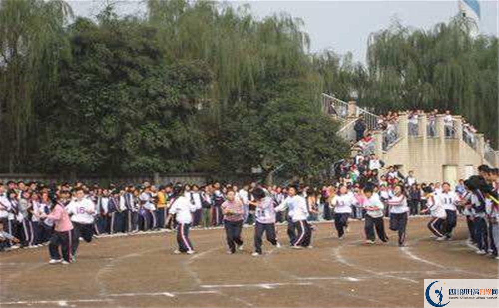 彭州中學(xué)初升高自主招生錄取線是多少分？