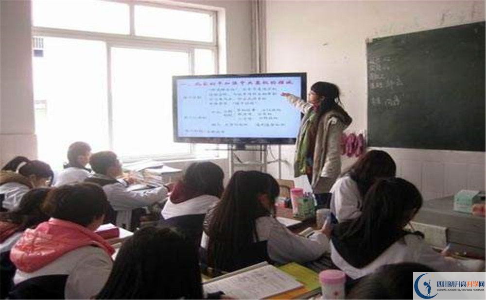 大邑縣實(shí)驗(yàn)中學(xué)2020年高一入學(xué)考試時間是多久？