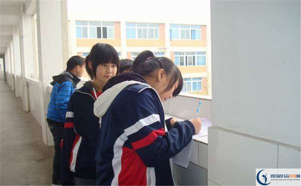 大邑縣實(shí)驗(yàn)中學(xué)的自主招生分?jǐn)?shù)是多少分？