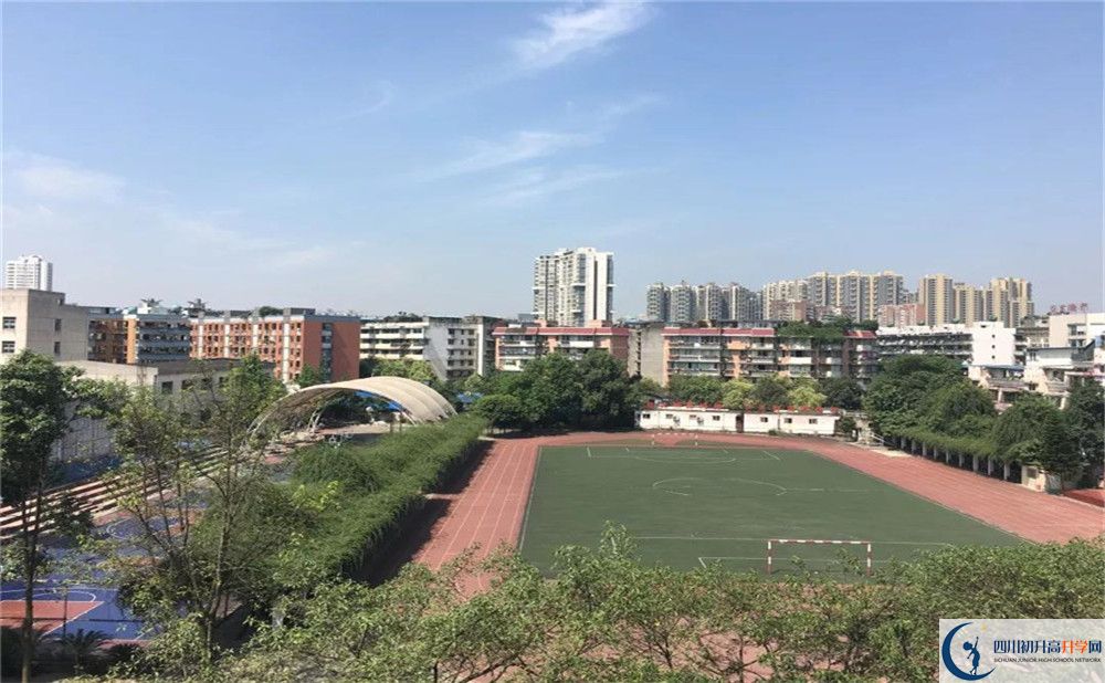 西南交通大學(xué)附屬中學(xué)的高中住宿怎么樣？