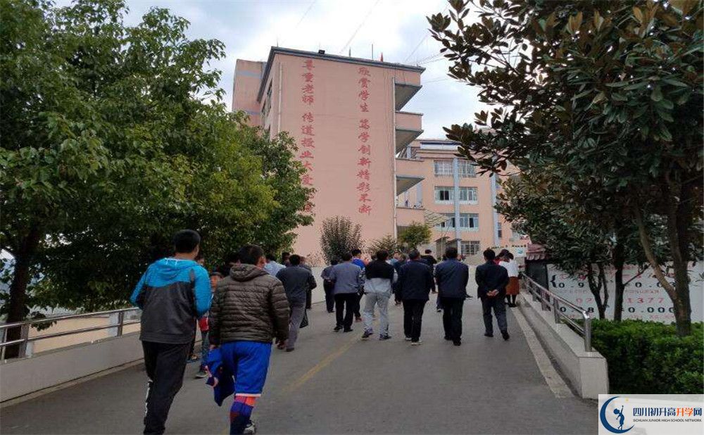 大彎中學(xué)2020年保送清華北大的人數(shù)有多少？