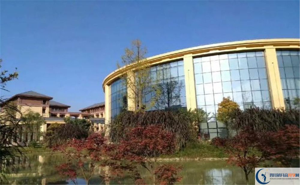 棠湖中學(xué)招生考試科目是什么？