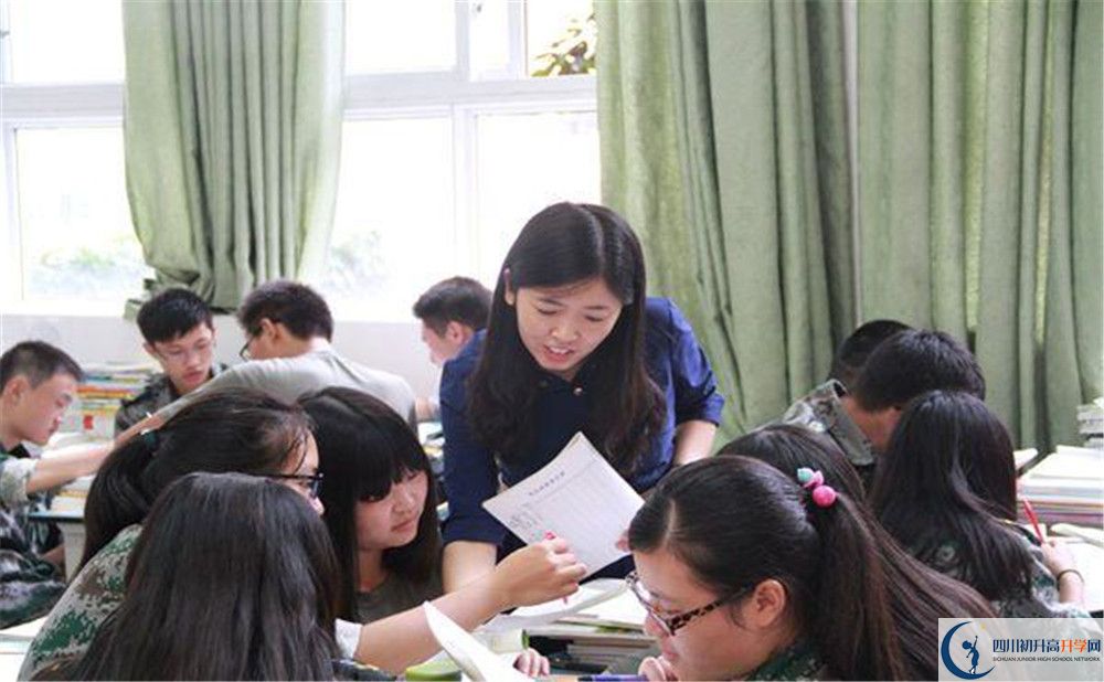 八一聚源高級中學的高中住宿怎么樣？