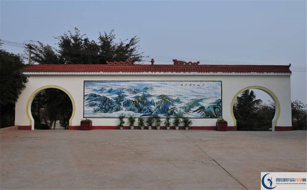 賈家中學(xué)高中部地址在哪里？