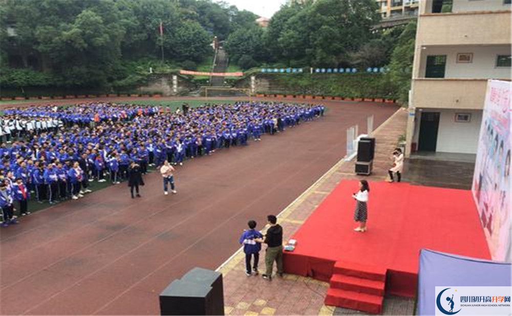 簡陽實驗中學位置在哪里？