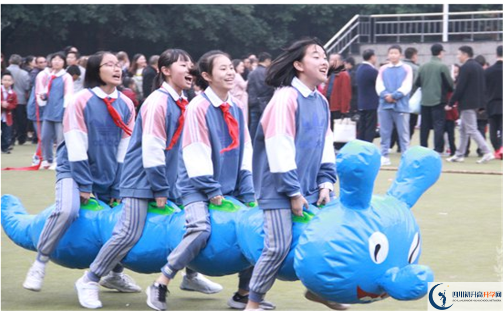 成都嘉祥外國(guó)語(yǔ)學(xué)校實(shí)驗(yàn)班人數(shù)是多少？