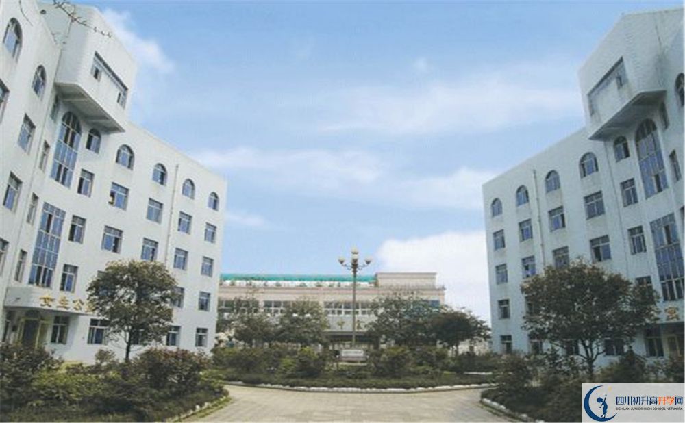 彭州中學(xué)在全國(guó)高中排名是多少？