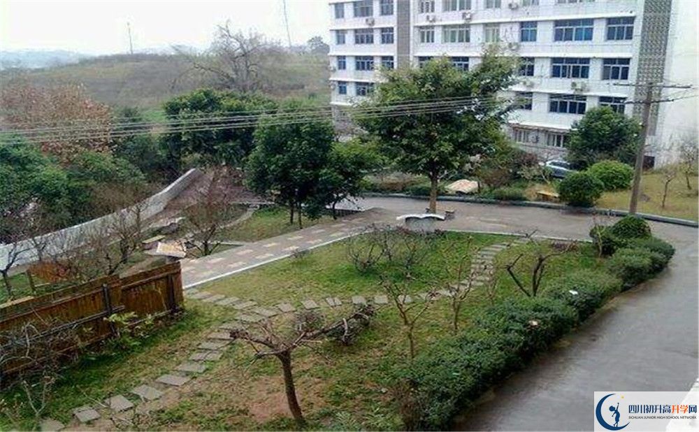 賈家中學(xué)在全國高中排名是多少？