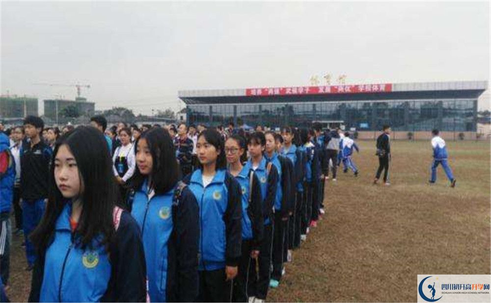 武侯高級(jí)中學(xué)實(shí)驗(yàn)班學(xué)費(fèi)貴嗎？